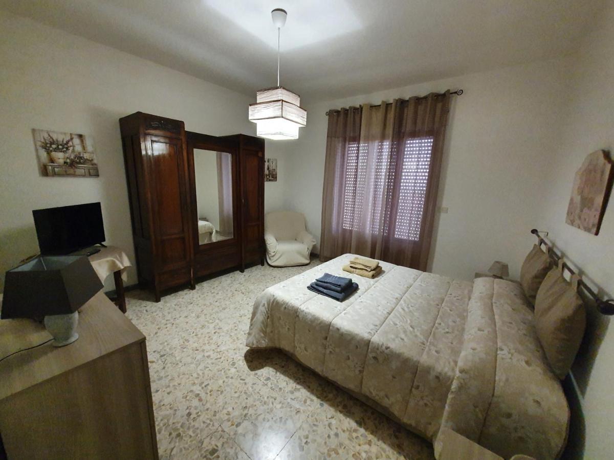 Casa Papona Apartment Sezze Luaran gambar